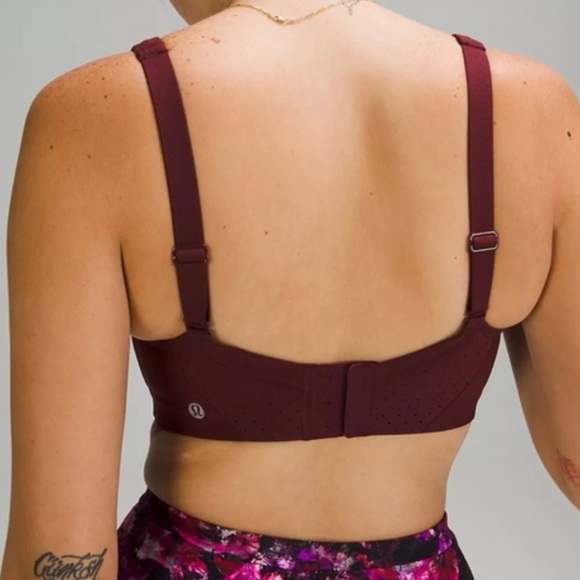 Lululemon Run Times Bra in Burgundy - size D34 - Picture 2 of 5